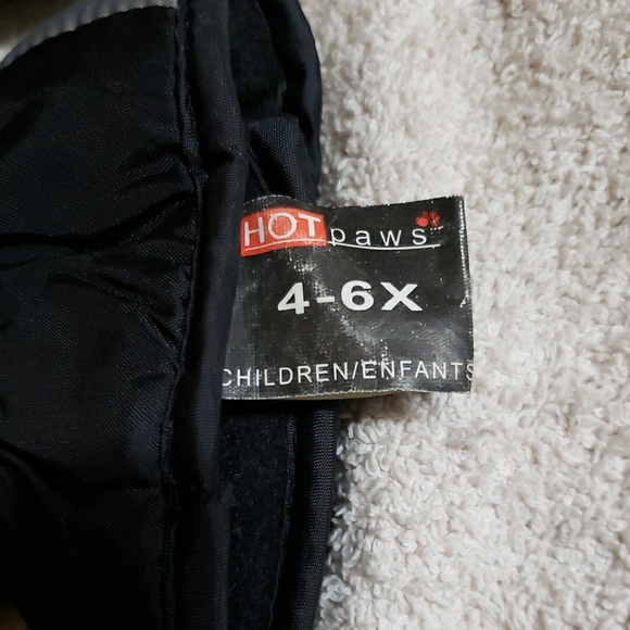 Black and Gray Kids Mittens - Picture 4 of 6